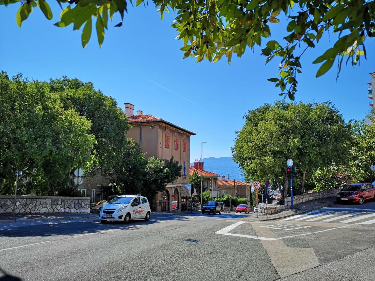 Apartment Krimeja Rijeka Exterior foto